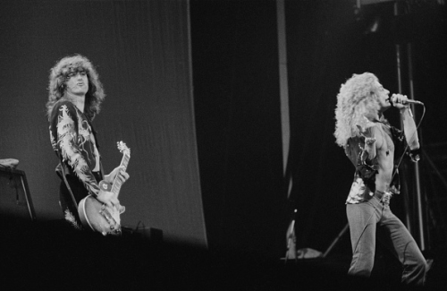 jefferson-mad-hippie:Led Zeppelin At Earl’s Court, 1975...