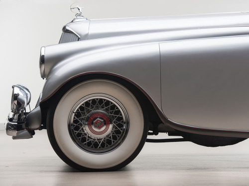 dieselpunkflimflam:anyskin:1933 Pierce-Arrow Silver...