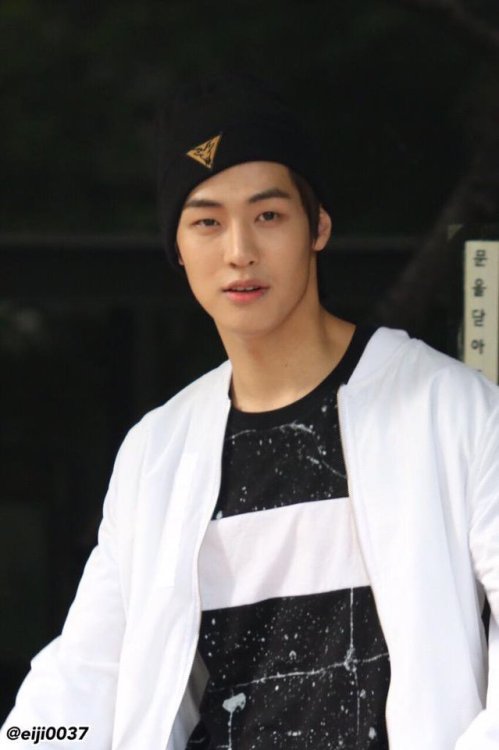 1nflying:KBS Music Bank | 150508© eiji0037 | Do NOT edit/crop...