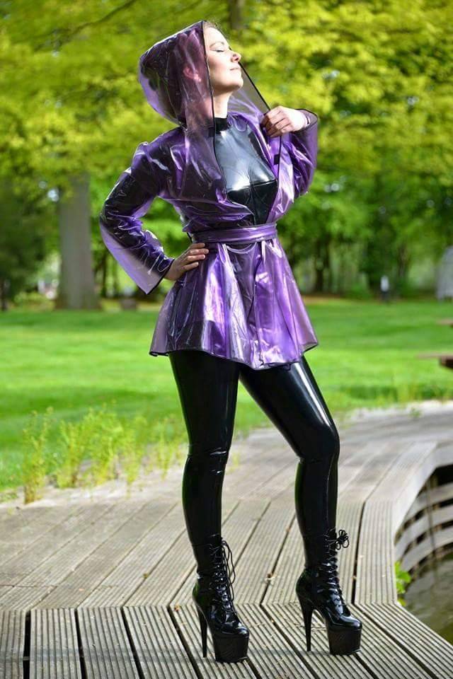 LRCiRL - Latex/Rubber Clothing in Regular Life: Photo