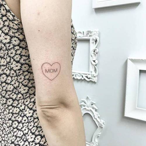 By JK Kim, done in Queens. http://ttoo.co/p/126506 mom;small;micro;tiny;love;ifttt;little;english;minimalist;english word;word;banner;other;heart and banner;jkkim;heart;languages;tricep