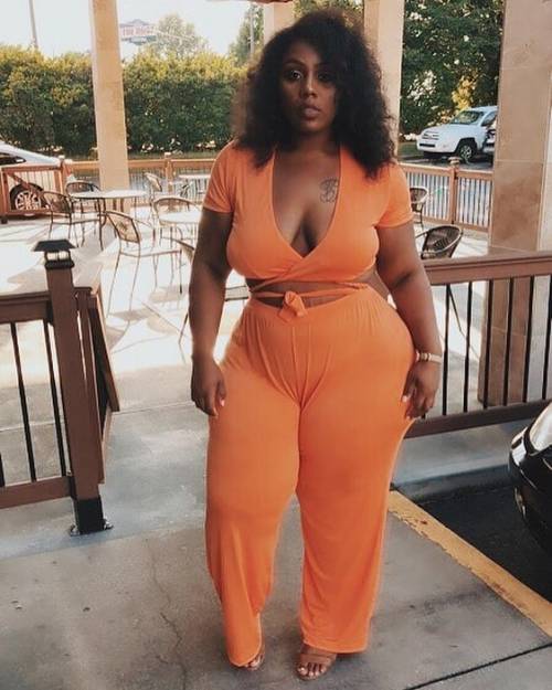 #LuvIsBlack #BeautifulBlackWoman #Thickness #FullBeauty ...