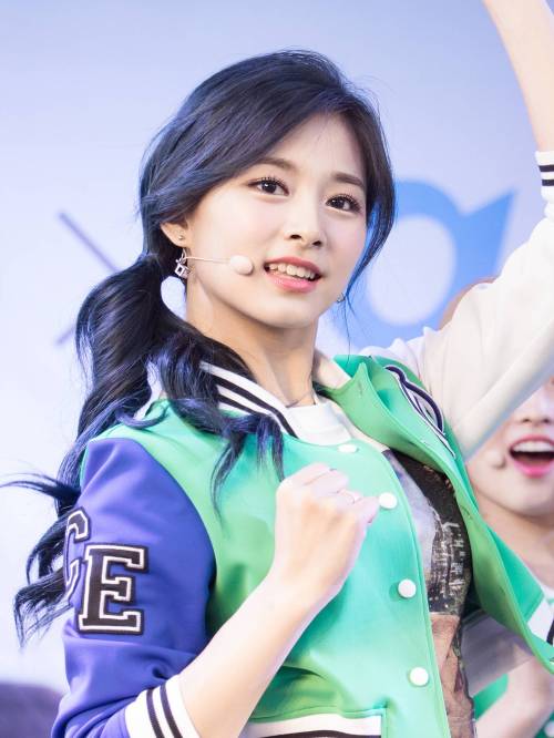 Tzuyu – zune2016