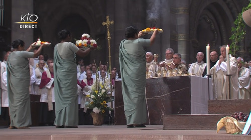 TRADCATKNIGHT:  INTERFAITH RITE WATCH: Hindu ritual in a...