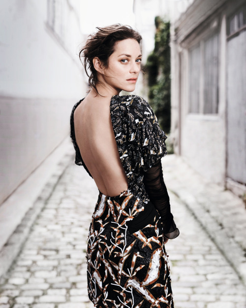 edenliaothewomb:Marion Cotillard, photographed by Jan Welters...