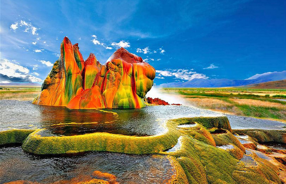 Beauty 🌍 Nature — Fly geyser, Nevada #nature #paysage #picture...