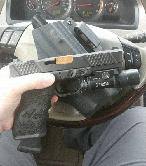 mk-ultra-armory:kitty-batass:usa1776:therevenantrising:This blog is pro lights on...