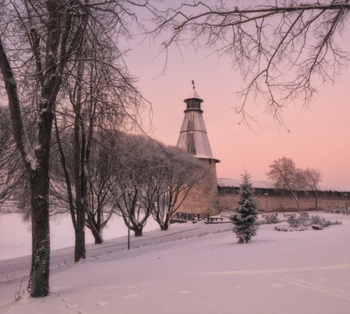 krasna–devica:Pskov, Russia