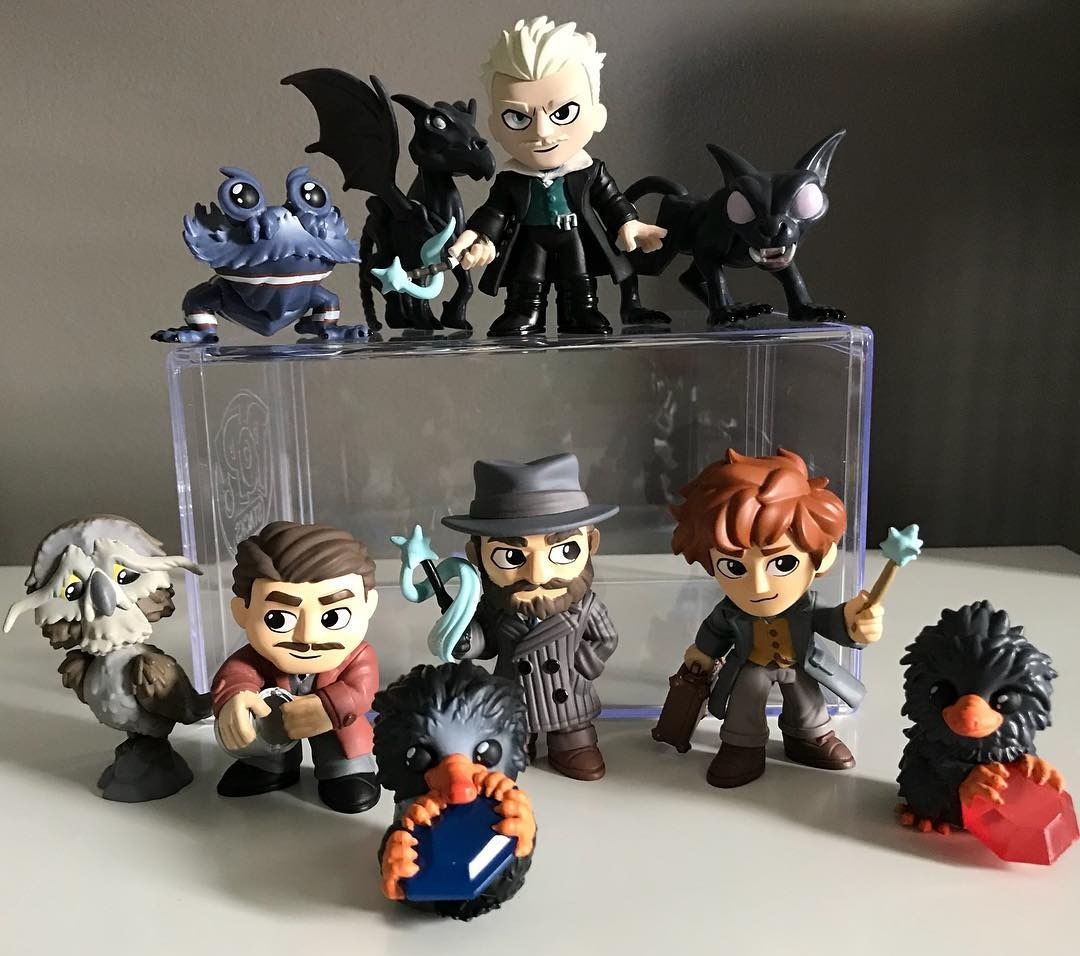 crimes of grindelwald mystery minis