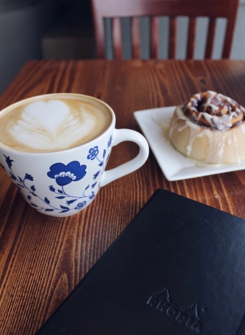 vocative:[06.06.18] Lavender latte and a cinnamon roll!...