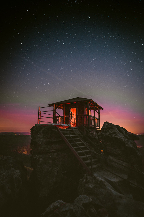 cabinporn:Mariina Vyhlídka Jetrichovice in the National Park...