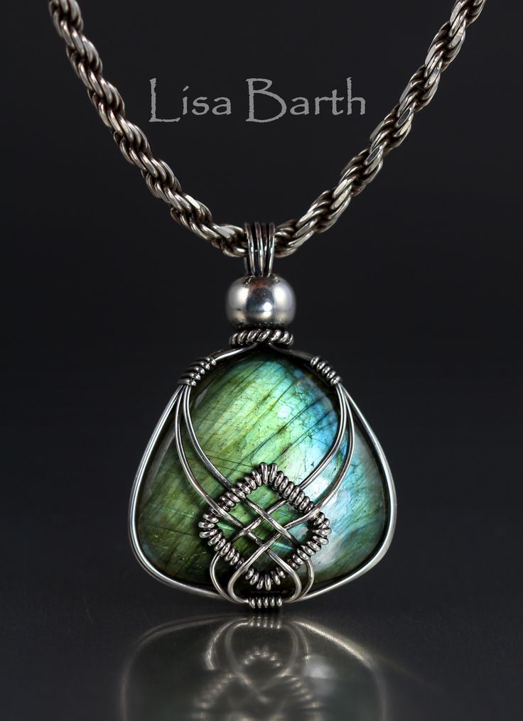 Labradorite Jewelry: Photo