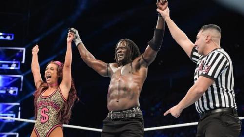 SmackDown 10/2/18: R-Truth & Carmella vs. Andrade “Cien”...