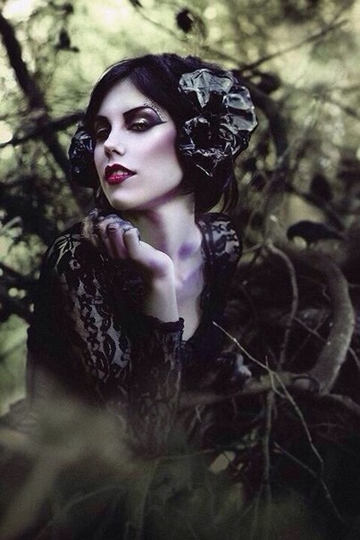 gothic woman on Tumblr