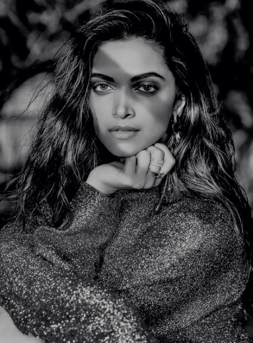 dailybollywoodqueens:Deepika Padukone for Filmfare, 2017