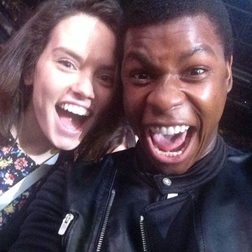 finreyy:Daisy Ridley & John Boyega - July 16, 2015