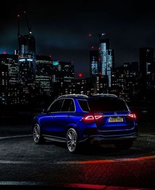 [Kraftstoffverbrauch kombiniert: 7,5–7,1 l/100 km | CO₂-Emissionen kombiniert: 199–186 g/km | mb4.me/DAT-Leitfaden |...