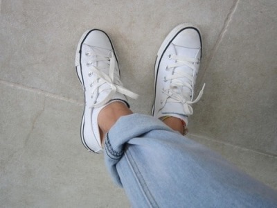 girl white converse tumblr