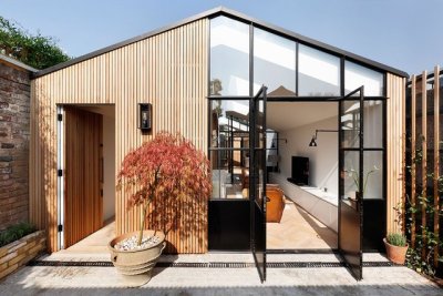 The Courtyard House / De Rosee Saph: Alex James