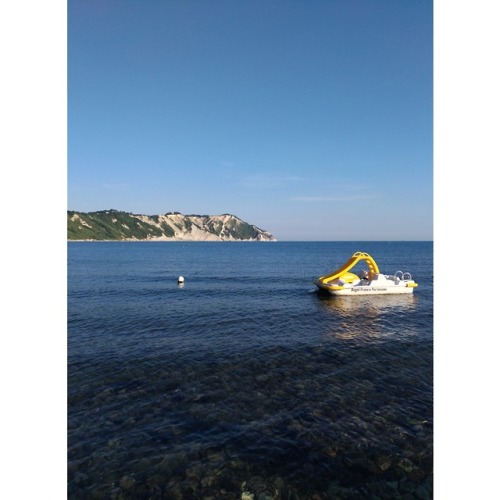 Per certi posti non ci sono parole da dire. #Portonovo #marche...