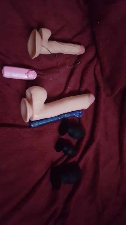 fwcouple98023:New toys= fun night. The giant dildo made...