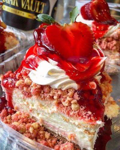 Strawberry Shortcake Poop Porn - strawberry short cake | Tumblr
