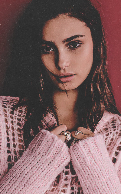 Taylor Hill Tumblr_pp40gnOIpz1x1l0y5o9_500