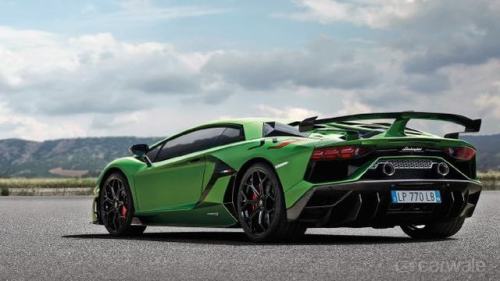 derautofan:The new LP770 SVJ, in a crazy green via...