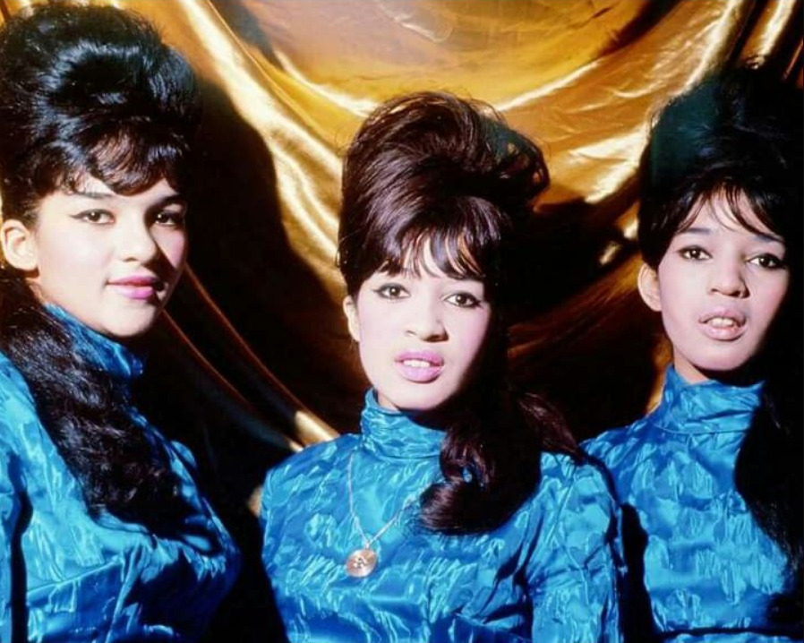 The Fabulous Ronettes!