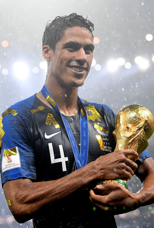 madridistaforever:Varane poses with the 2018 FIFA World Cup...