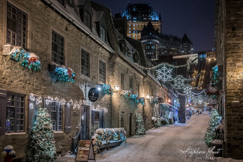 chillypepperhothothot:Quartier Petit Champlain by Stephen Just...