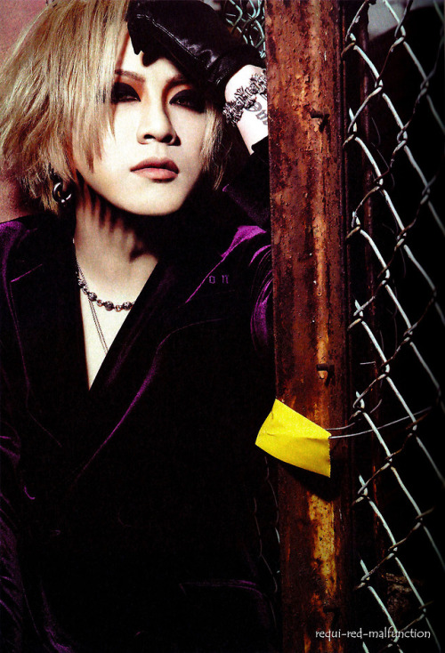 requi-red-malfunction:RUKI - ROCK AND READ 078 - edit