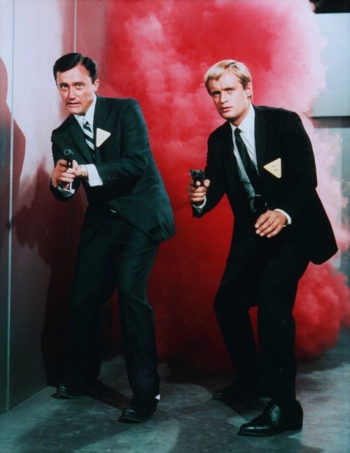 atomic-chronoscaph:Robert Vaughn as Napoleon Solo and David...