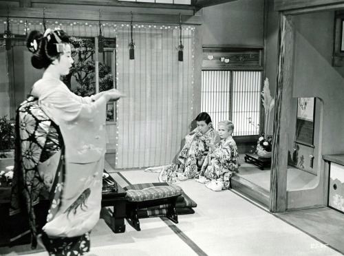 Escapade in Japan 1957 (by Blue Ruin1)
“ An RKO Radio Picture still from the 1957 American feature film “Escapade in Japan”, showing Maiko (Apprentice Geisha) Hisayo in an uncredited appearance. Her hikizuri (trailing kimono) is decorated with ise...