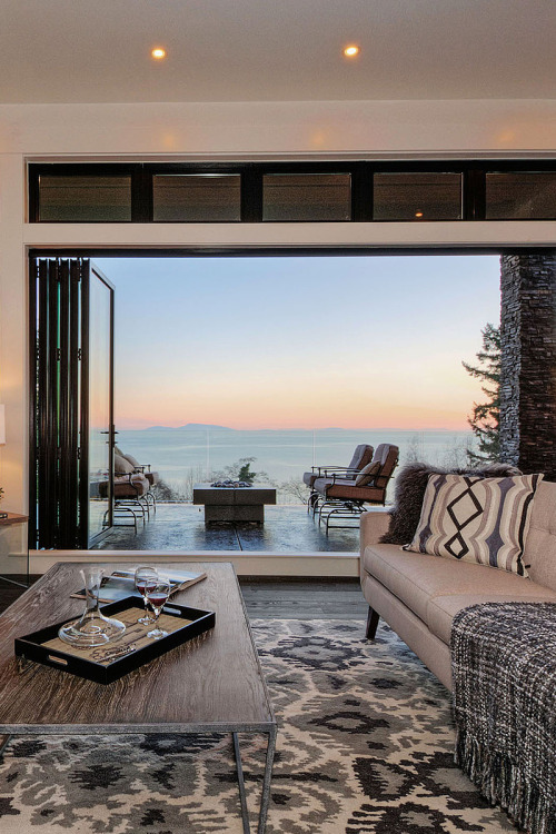 homeadverts:Home with stunning panoramic ocean views from all...