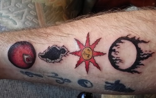 mythiccomicsandart:Wooooooo got me new tattoo XD