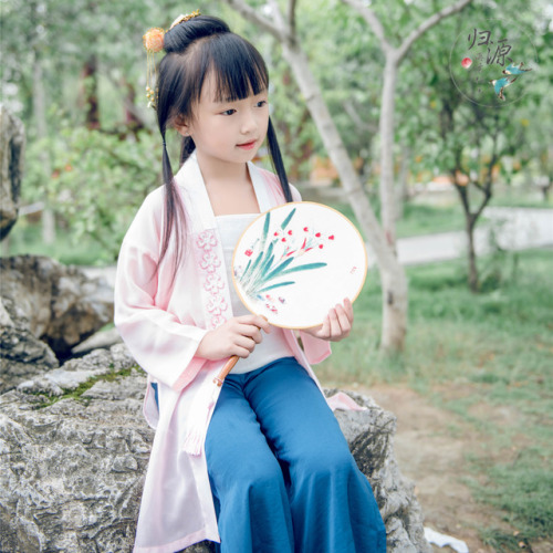 hanfugallery:Traditional Chinese hanfu for children by 归源传统汉服