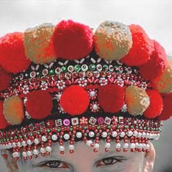 upyrica:Ukrainian feminine headdress Українські жіночі...