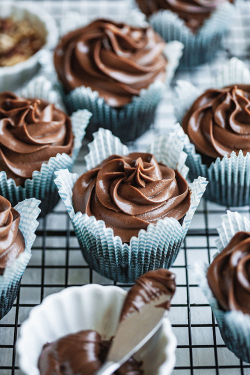 ugly–cupcakes:Nutella Cupcakes