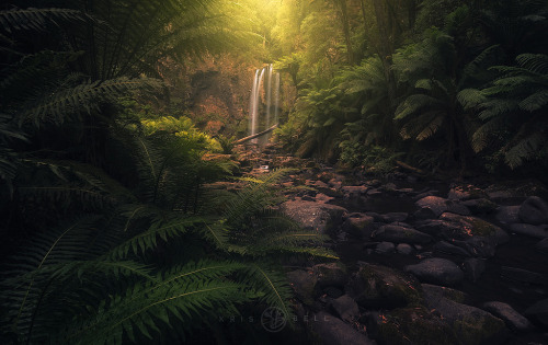 te5seract:Waterfall &Hope Falls DownbyKris Bell