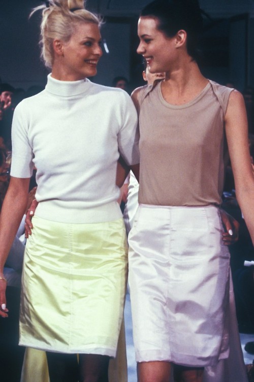 the-original-supermodels:Helmut Lang F/W 1995Models: Linda...