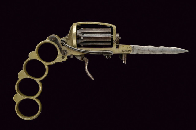 art-of-swords: Apache Revolver with Folding... - gdfalksen.com