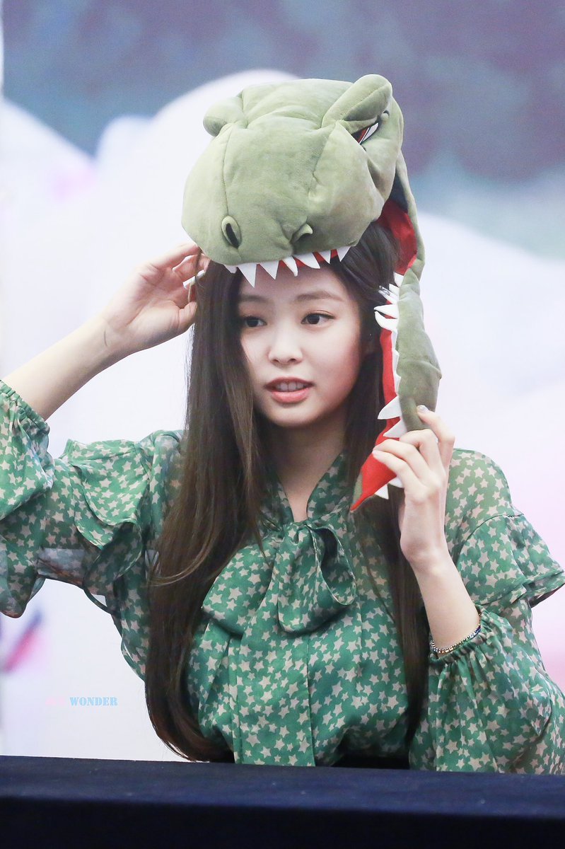 BLACKPINK-NEWS — 181127 Jennie @ Fansign Event at AK Plaza JEN...