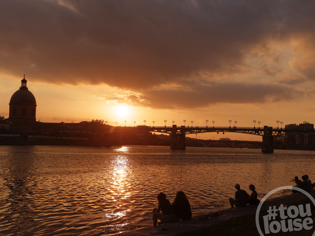 La Vie à Toulouse Regarder Le Soleil Se Coucher Sur