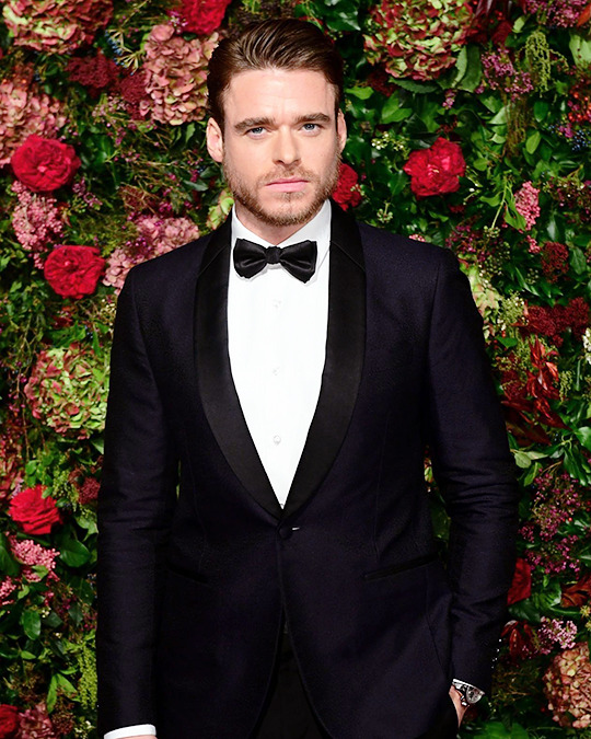 richard madden existing is a thirst trap