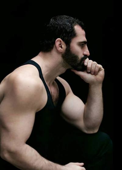 So handsome! Don’t you love bearded muscle hunks?