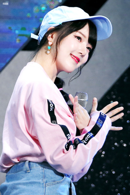 gfriendunited:© JUICE | do not edit (landscape ver.)