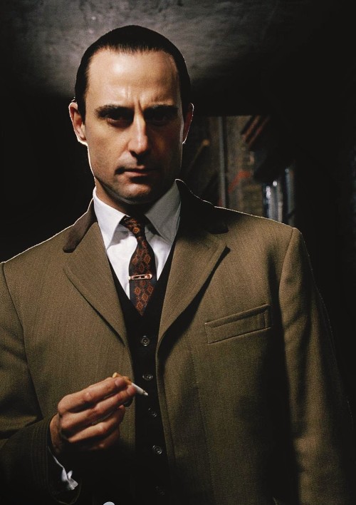 unlikelymilliner:Mark Strong as Harry Starks in The Long Firm