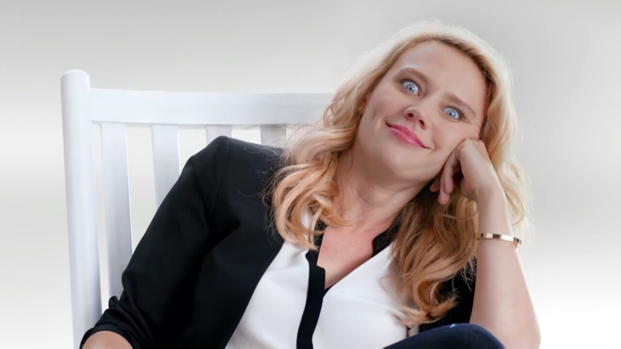 Life kate. Кейт МАККИННОН И ее девушка. Кейт МАККИННОН фотосессии. Kate MCKINNON gagged.