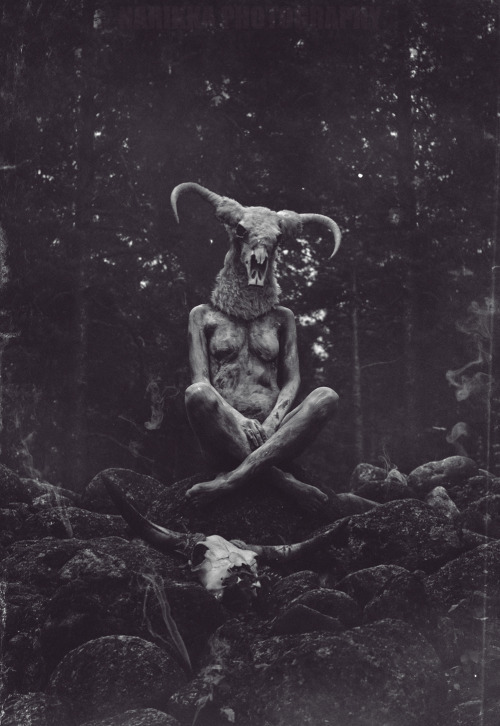 narikkaphoto:From “The white Baphomet”...